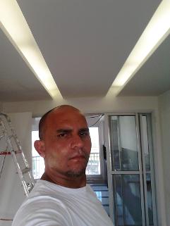 teto rebaixado em gesso com rasgo